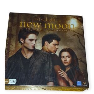 Twilight Saga New Moon Board Game UNOPENED NWT